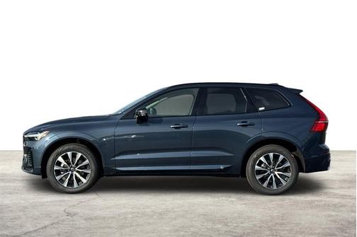 2025 Volvo XC60 Core