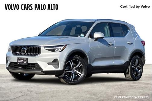 2025 Volvo XC40 Core Bright Theme
