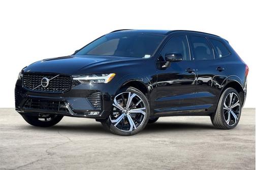 2023 Volvo XC60 Ultimate Dark Theme