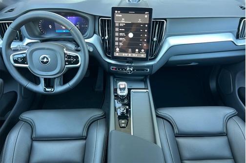 2026 Volvo XC60 Plug-In Hybrid Ultra Black Edition