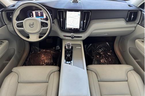 2025 Volvo XC60 Plug-In Hybrid Ultra