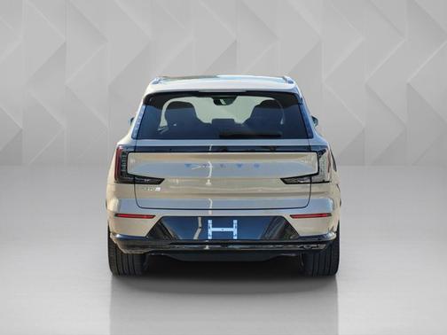 2025 Volvo EX90 Ultra