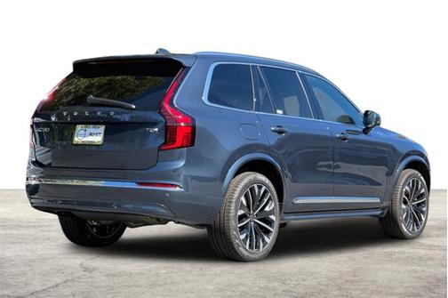 2025 Volvo XC90 Plug-In Hybrid Core