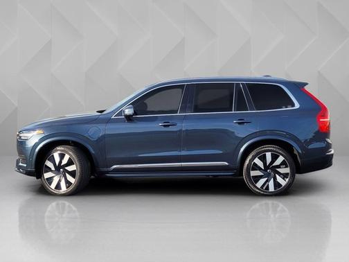 2024 Volvo XC90 Recharge Plug-In Hybrid Ultimate