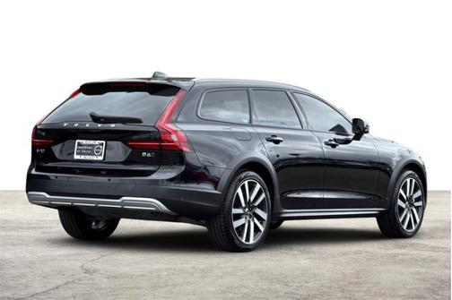 2024 Volvo V90 Cross Country Ultimate