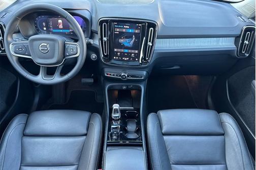 2025 Volvo XC40 Plus Dark Theme