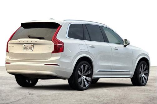 2024 Volvo XC90 Recharge Plug-In Hybrid Ultimate Bright Theme