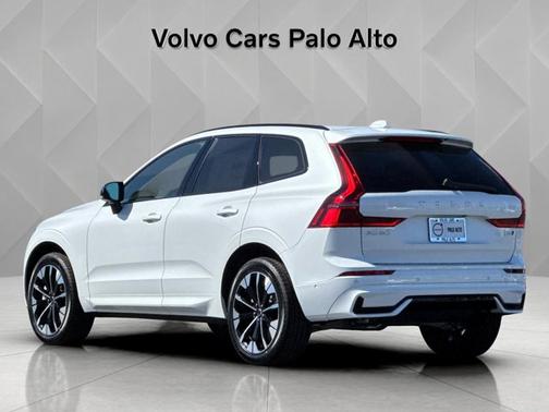 Crystal White 2026 Volvo XC60 Plus