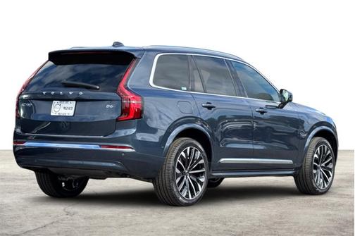 2026 Volvo XC90 Plus