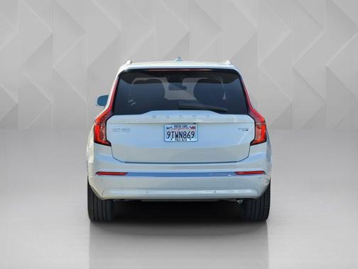 2025 Volvo XC90 Plug-In Hybrid Ultra