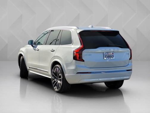 2025 Volvo XC90 Plug-In Hybrid Ultra
