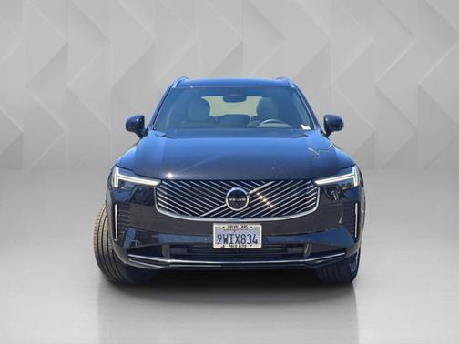 Onyx Black Metallic 2026 Volvo XC90 Plug-In Hybrid Plus