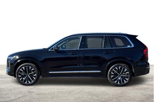 Onyx Black Metallic 2026 Volvo XC90 Plug-In Hybrid Plus