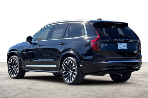 2026 Volvo XC90 Plug-In Hybrid Plus