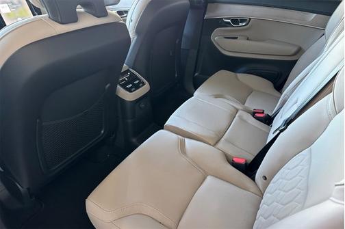 2026 Volvo XC90 Plug-In Hybrid Plus