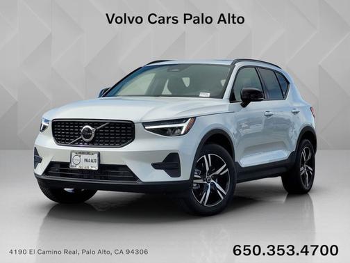 2026 Volvo XC40 Core