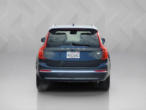 2024 Volvo XC90 Recharge Plug-In Hybrid Plus