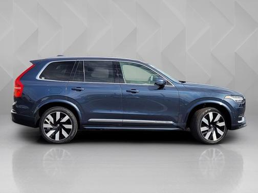 2024 Volvo XC90 Recharge Plug-In Hybrid Plus