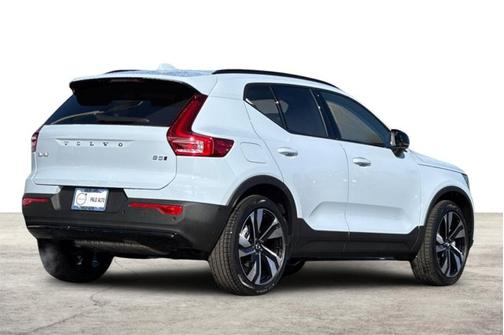 2026 Volvo XC40 Ultra