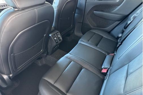 2026 Volvo XC40 Ultra