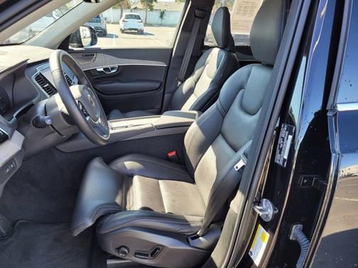 2025 Volvo XC90 Plug-In Hybrid Ultra