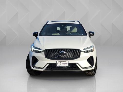 2026 Volvo XC60 Plus