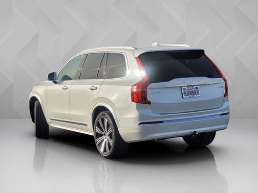 Crystal White Metallic 2023 Volvo XC90 Ultimate