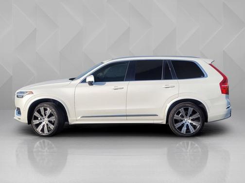 Crystal White Metallic 2023 Volvo XC90 Ultimate