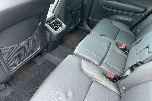 2025 Volvo XC90 Plus