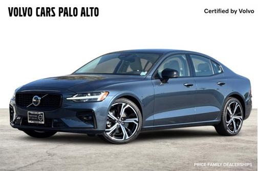 2024 Volvo S60 Plus Dark Theme