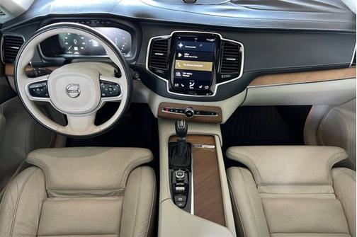 2017 Volvo XC90 T6 Inscription