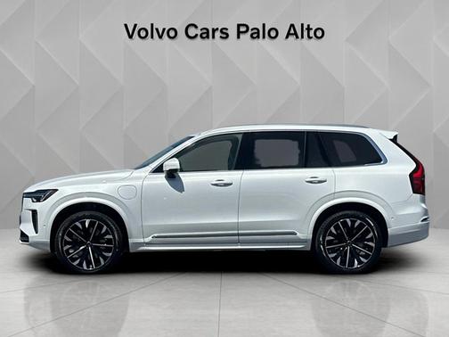 Crystal White Pearl 2026 Volvo XC90 Plug-In Hybrid Ultra
