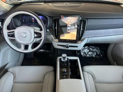 Gray Metallic 2026 Volvo XC90 Ultra