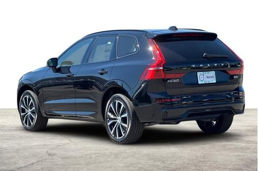 2025 Volvo XC60 Plus