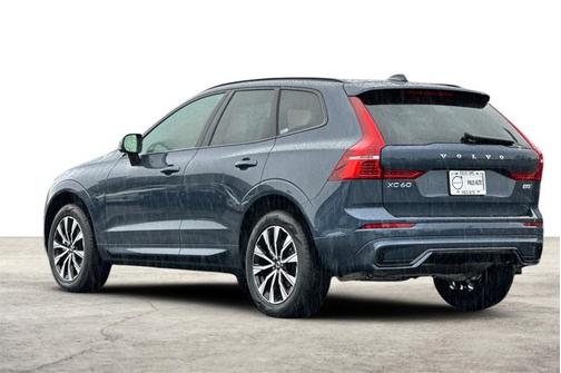 2025 Volvo XC60 Core