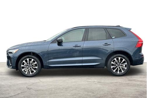 2025 Volvo XC60 Core