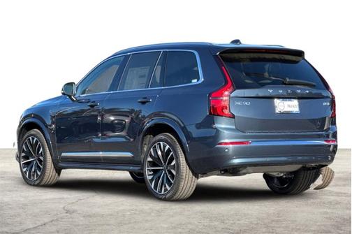 2026 Volvo XC90 Plus