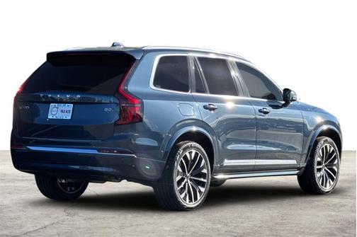 2026 Volvo XC90 Plus