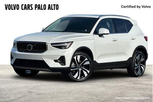 2025 Volvo XC40 Plus Bright Theme