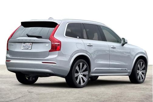 2023 Volvo XC90 Recharge Plug-In Hybrid Plus Bright Theme