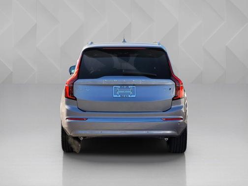 2026 Volvo XC90 Plus
