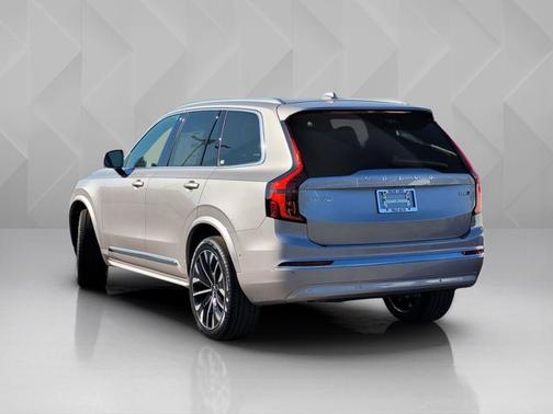 2026 Volvo XC90 Plus
