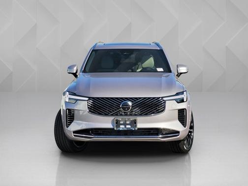 2026 Volvo XC90 Plus