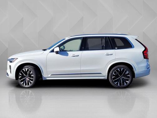 2026 Volvo XC90 Plus