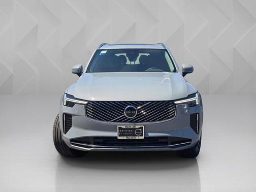 Vapour Grey Metallic 2025 Volvo XC90 Plus