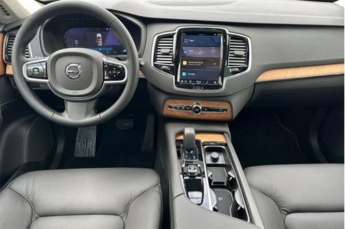 2025 Volvo XC90 Plus