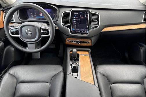 2023 Volvo XC90 Recharge Plug-In Hybrid Plus