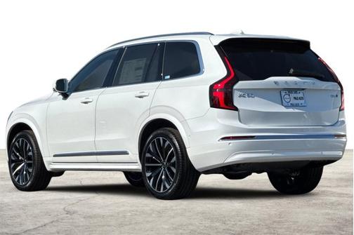 2026 Volvo XC90 Plus