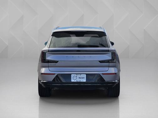 2026 Volvo EX90 Plus