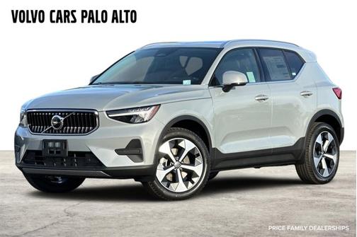 2025 Volvo XC40 Core Bright Theme